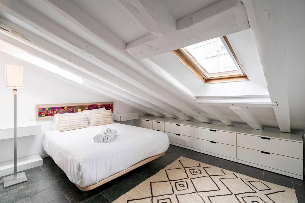 Apartment Beautiful Attic-malasana-gran Via-fuen42 Madrid
