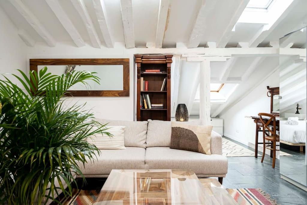 Apartment Beautiful Attic-malasana-gran Via-fuen42